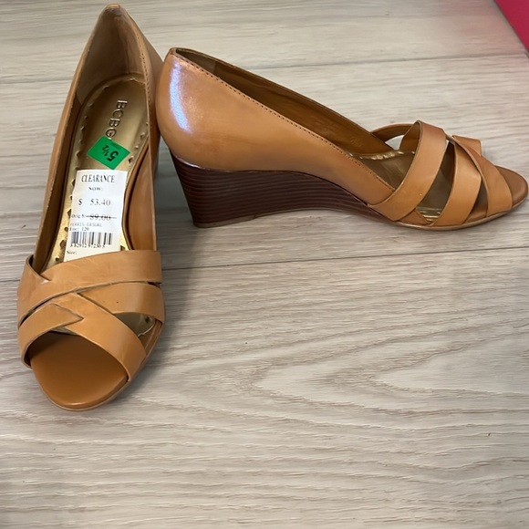 BCBGirls Ferris Tan Vaccheta Wedge Peep toe Heels size 5.5 - Picture 3 of 9
